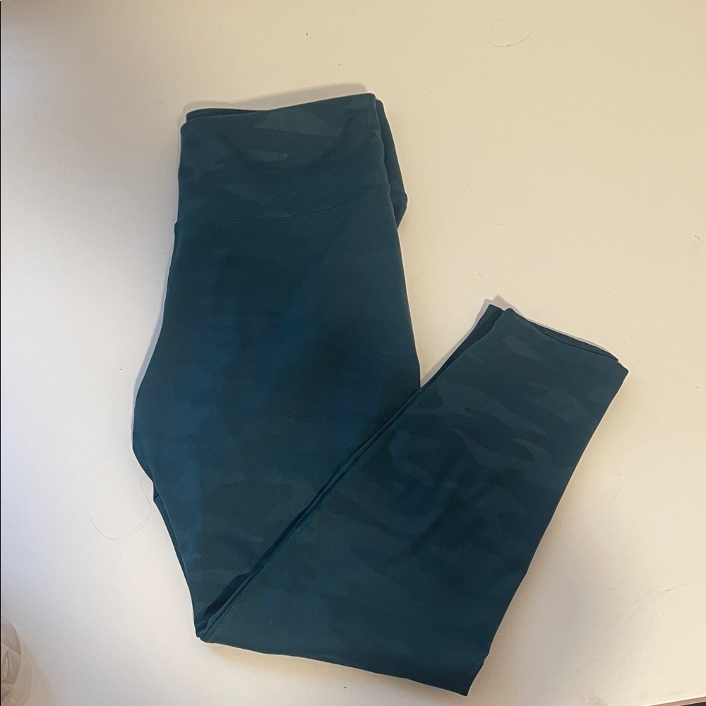 Old Navy Active Teal Camouflage Leggings